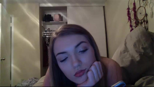 Amber Gray on webcam