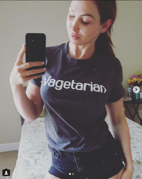Yasmin Scott selfie